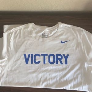 Men’s Nike Tee 2XL Brand New